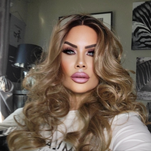 Brand New Lite brown wig - Picture 9 of 16